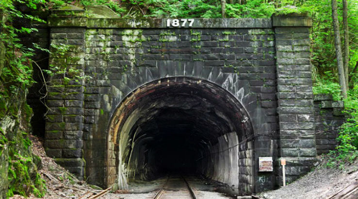 Screaming-Tunnel-Niagara-Falls-Ontario_0_0_1425467597i30.jpg