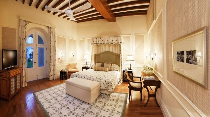 Taj Falaknuma PalacePrice  Rs.21,072 Per Person