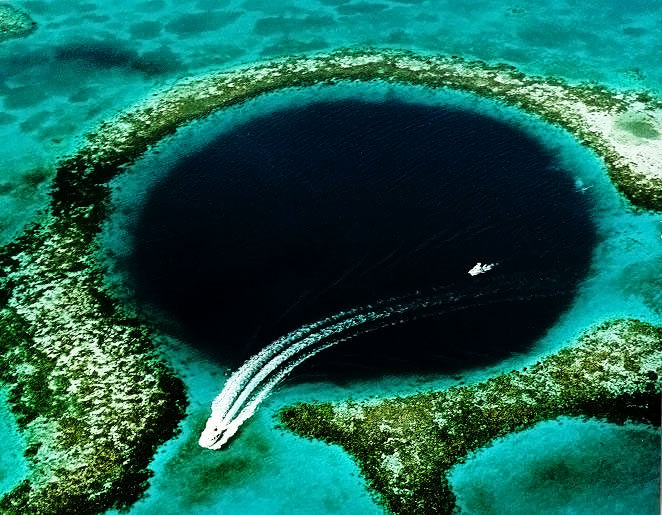 Worlds Largest Natural Formation, The Great Blue Hole - Hello Travel Buzz