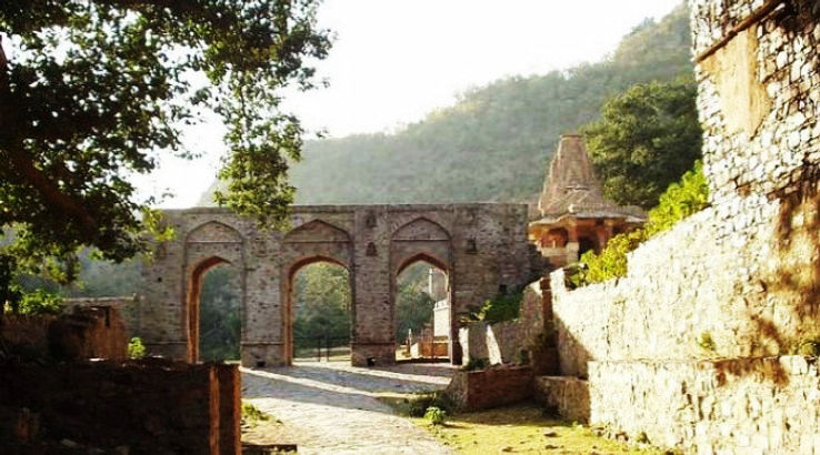 bhangarh-fort-new_1425318918e11.jpg
