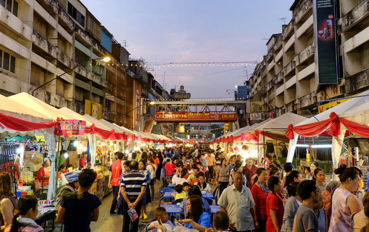 Exploring the night markets in Myanmar