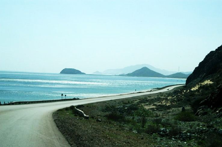 5 Spectacular Roads for Long Drives Across India