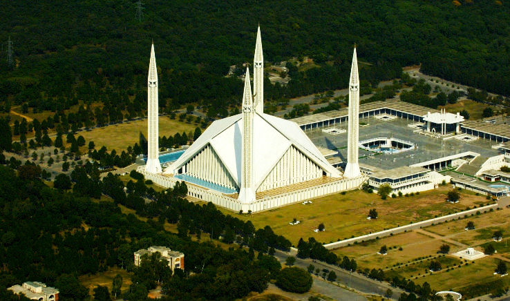 7.  Faisal Mosque Islamabad - Pakistan