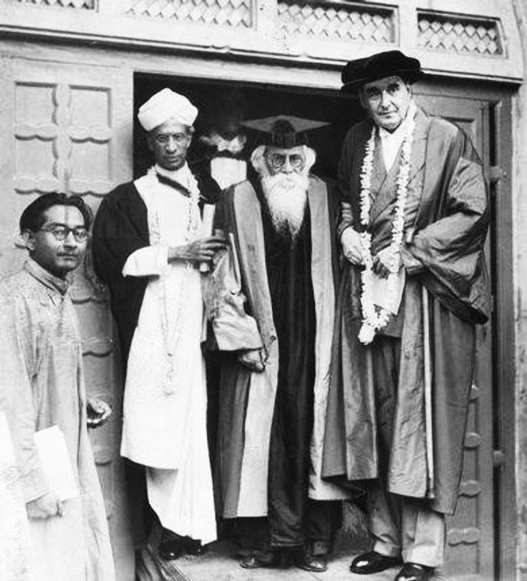 Rabindranath Tagore With Sir Maurice Gwyer And Dr. S. Radhakrishnan At Sinha Sadan After The Oxford University Convocation On 7 August 1940 