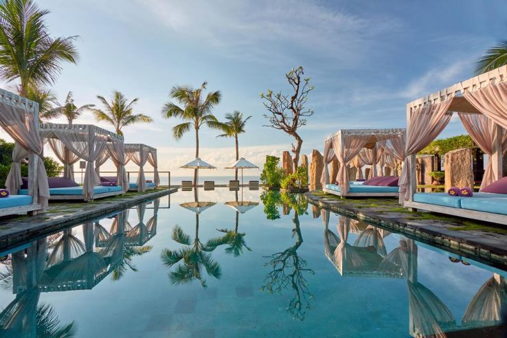 Royal Purnama Art Suites And Villas