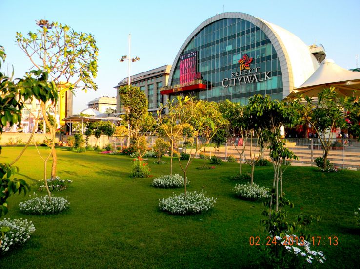 Select City Walk
