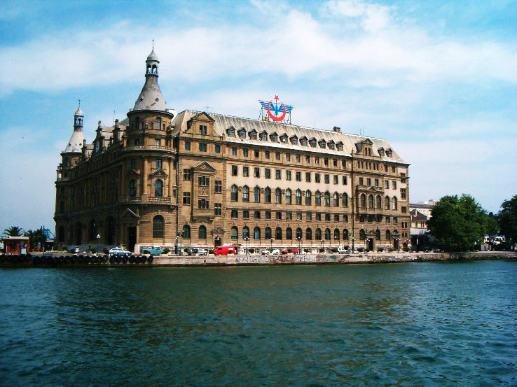 10 Weirdest Railway Stations in the World