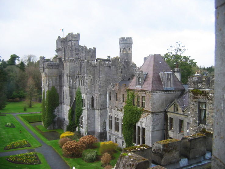 10 castles where you can live Hello Travel Buzz