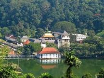 Temple of Tooth: Kandy