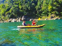 Kayking in Umgnot River