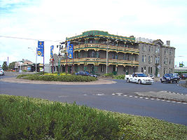 Macs Hotel