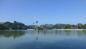 Kandy Lake