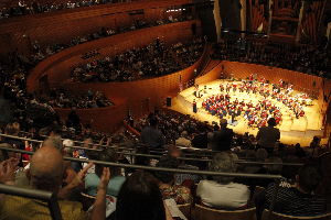 Visit the Kauffman Centre for the Performing Arts