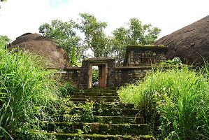 Thrikkakkudi Rock-Cut Temple