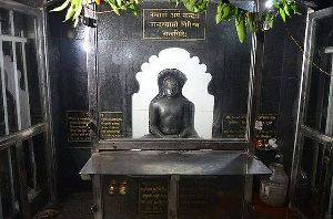 Nandgiri Ancient Shri Parshwanath Digambar Jain Temple