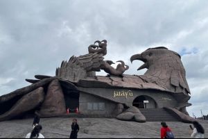 honymoon tour package for 7Days 6Night by travel mania.......