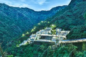 KASHMIR - The Heaven on Earth.