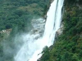 Nuranang Falls