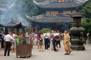 Longhua Temple 