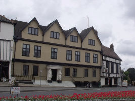 Tombland: The Heart of Historic Norwich 