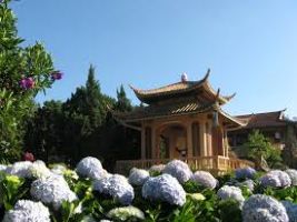 Truc Lam Temple