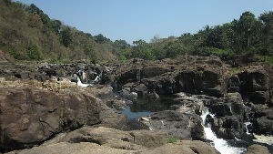 PERUNTHENARUVI WATERFALLS