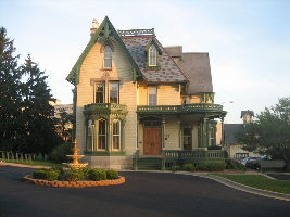 Lake-Peterson House