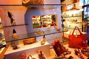 Get engrossed in Shopping and take away some real handicrafts