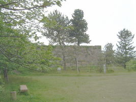 Komatsu Castle Remains