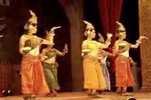 Watch Apsara Dance Performance