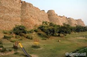 The ramparts of Tughlaqabad Fort