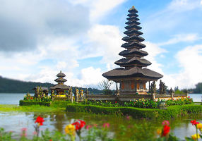 7 Days 6 Nights Malaysia with Bali Package