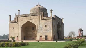 Chini ka Rauza