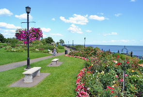 Leif Erickson Park & Rose Garden