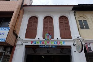 Funtasy House Trick Art