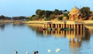 Gadisar lake