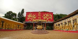 Ten Thousand Buddhas Monastery