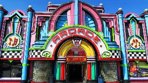 Rockin Raceway Arcade