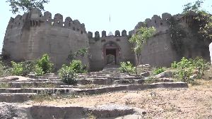  Medak Fort