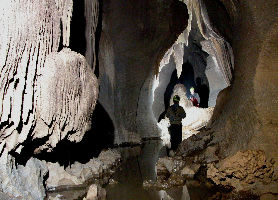 Mawshun Cave 