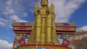 Giant Chamba Statue