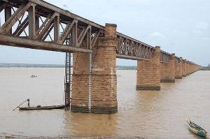 Old Godavari Bridge