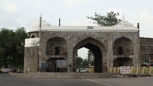 Roshan Gate
