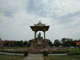 Statue Circle