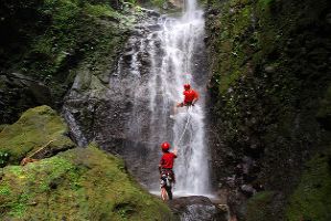 Waterfall Rappelling Vihigaon