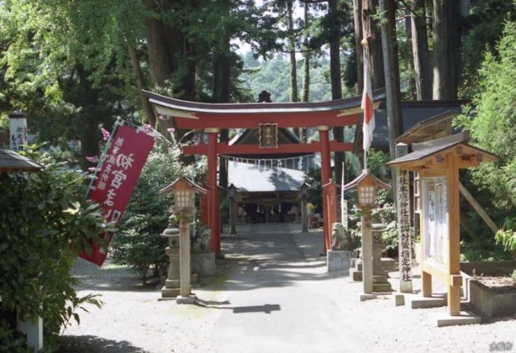 Karamatsu Shrine Trip Packages