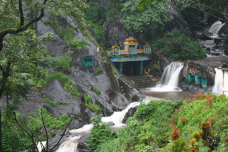 Kalhatti Falls Trip Packages