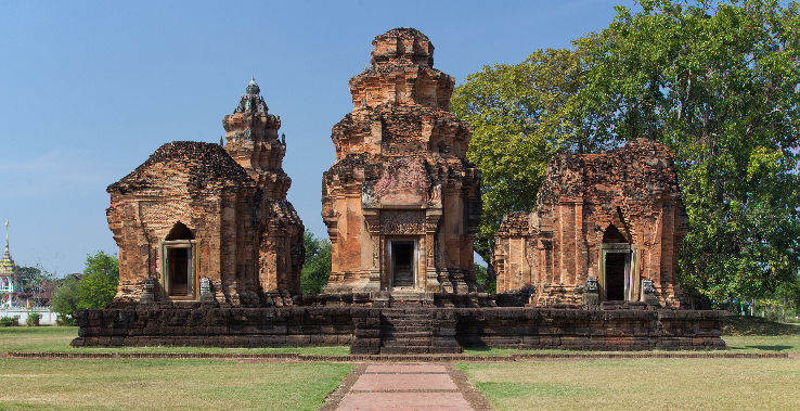 Prasat Hin Phanom Wan Trip Packages