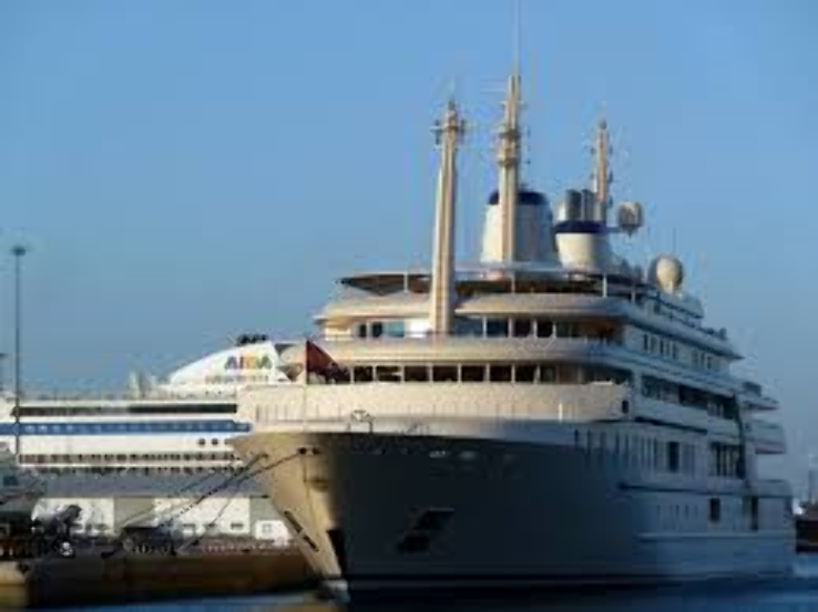 The Royal Yacht Britannia Trip Packages