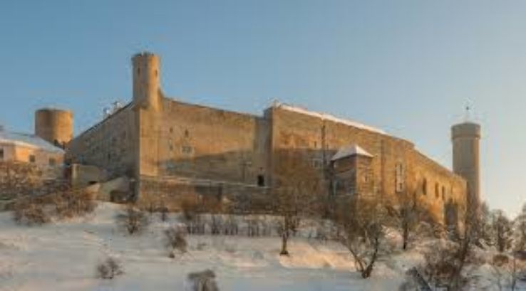 Gawk at Toompea Castle Trip Packages